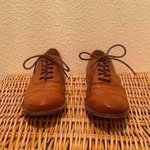 Brown Frye Oxford shoes, size 6.5